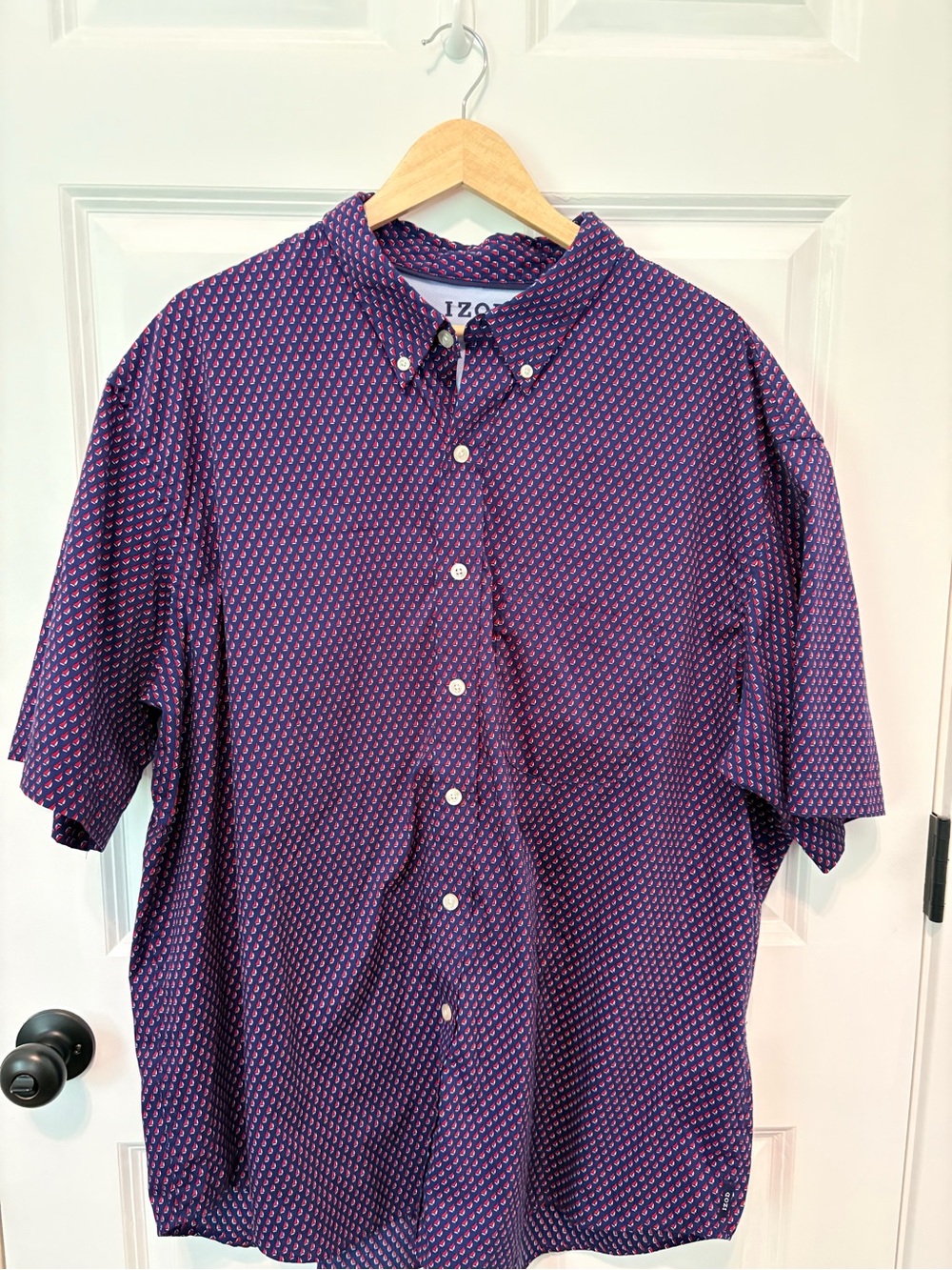 Izod Blue Short-Sleeve Button-Down Shirt with Red Sailboat Pattern